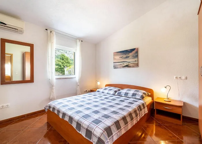 Διαμέρισμα In *