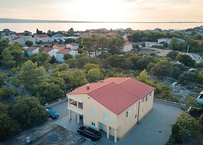 In Διαμέρισμα